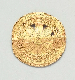 Asante pendant sold in Christie's Paris in 2003