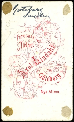 Back of a carte-de-visite from the studio of Axel Lindahl in Göteborg, showing 5/7 in pencil