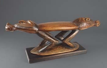 Sepik headrest